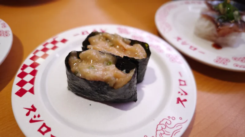 帆立ひもの刻みわさび軍艦